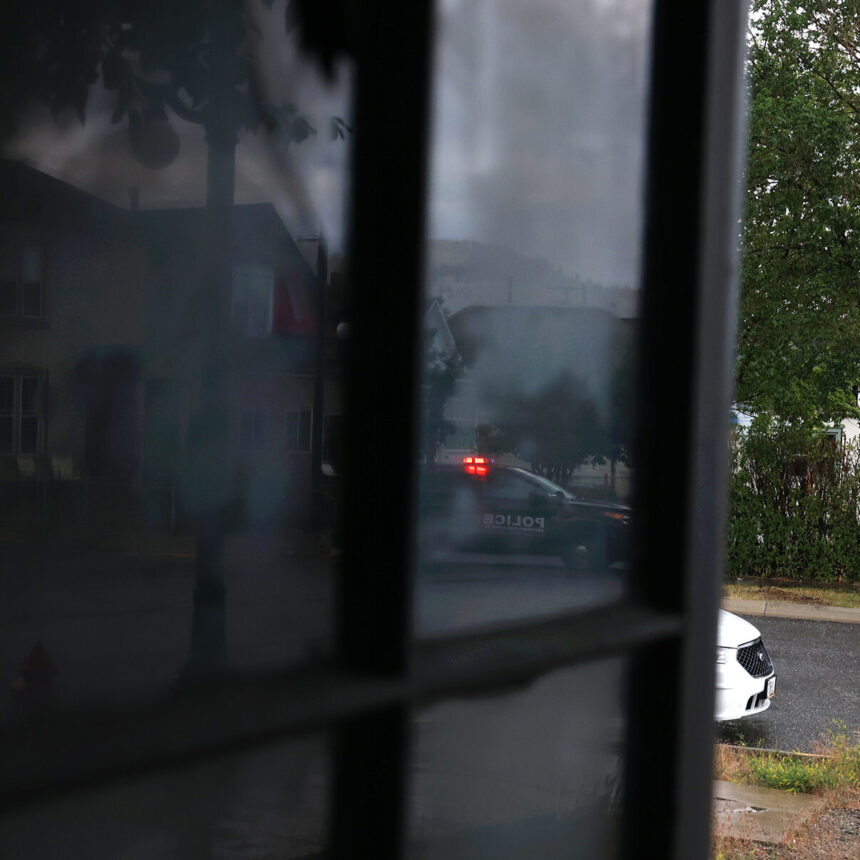 Supreme Court Backs Police Entry Without Warrant in Emergencies