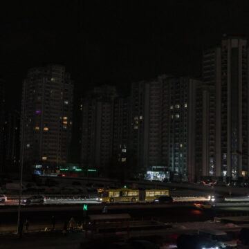 Russian Strikes Force Kyiv Schools to Close Amid Rolling Blackouts