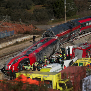 Live Updates: At Least 39 Are Dead in High-Speed Train Crash in Spain Live Updates: At Least 39 Are Dead in High-Speed Train Crash in Spain