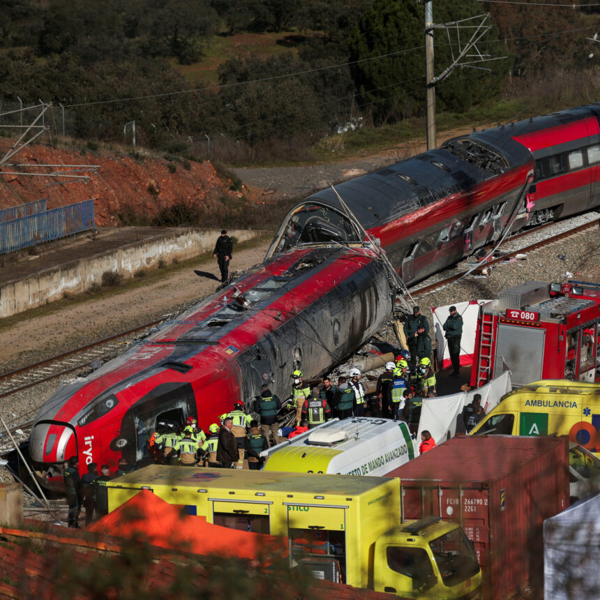 Live Updates: At Least 39 Are Dead in High-Speed Train Crash in Spain