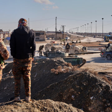 Clashes Erupt Around Syrian Prisons Holding Islamic State Fighters Clashes Erupt Around Syrian Prisons Holding Islamic State Fighters