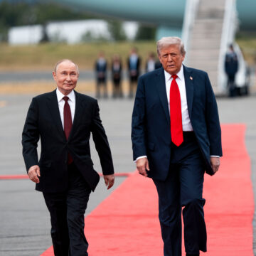 Trump’s Push to Take Greenland Holds Promise and Peril for Putin