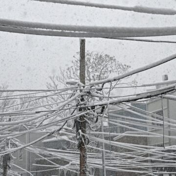 Why the Power May Not Go Out Until After the Storm Has Passed Why the Power May Not Go Out Until After the Storm Has Passed