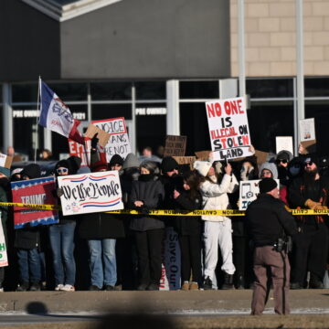 As Trump speaks in Iowa, a few thousand demonstrators protest Pretti’s killing. As Trump speaks in Iowa, a few thousand demonstrators protest Pretti’s killing.