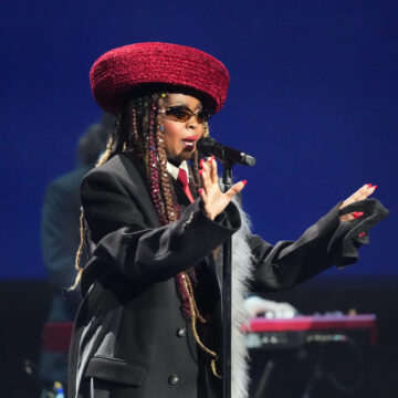 Lauryn Hill Will Lead Grammy Tribute to Roberta Flack and D’Angelo Lauryn Hill Will Lead Grammy Tribute to Roberta Flack and D’Angelo