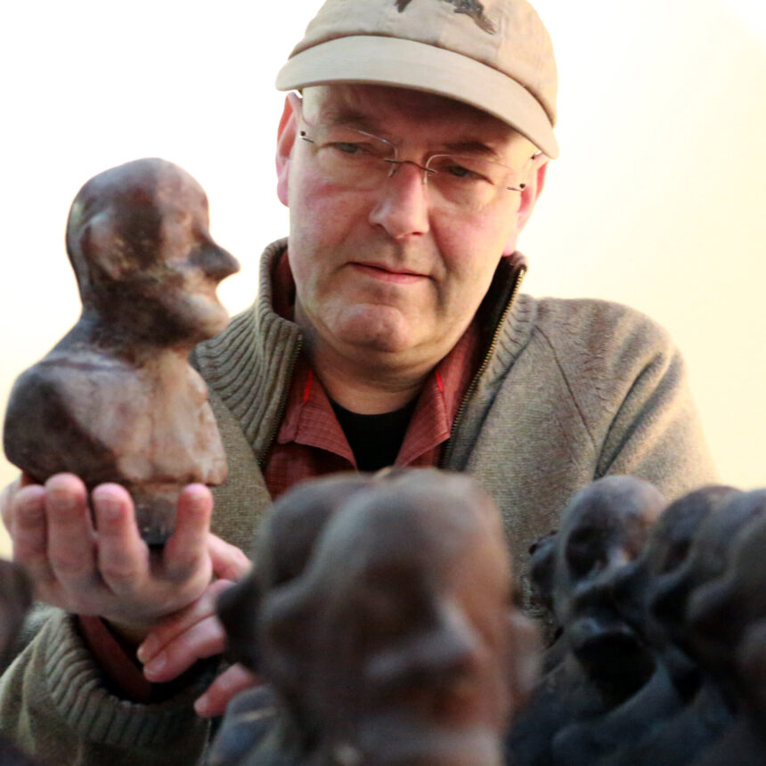 Björn Roth, Steward of an Expansive Family Art Practice, Dies at 64 Björn Roth, Steward of an Expansive Family Art Practice, Dies at 64