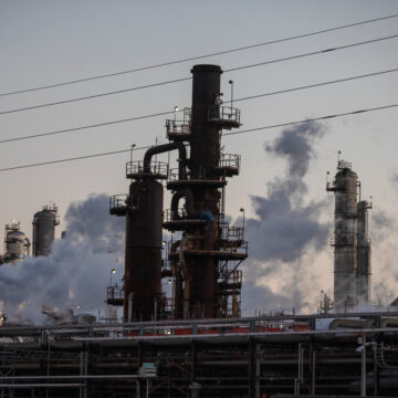 Chevron Points to Venezuela’s Promise as Big Oil Earnings Fall Chevron Points to Venezuela’s Promise as Big Oil Earnings Fall