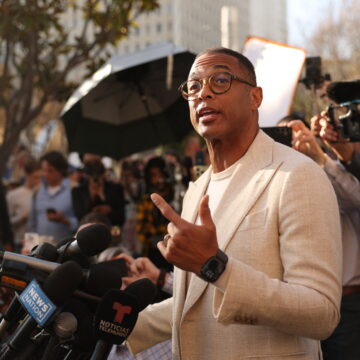 Don Lemon Takes Stage at NYC Event After Arrest Over Minnesota Protest Don Lemon Takes Stage at NYC Event After Arrest Over Minnesota Protest