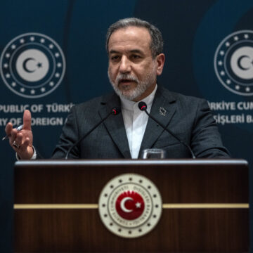 U.S. and Iran to Hold Talks in Oman on Friday U.S. and Iran to Hold Talks in Oman on Friday