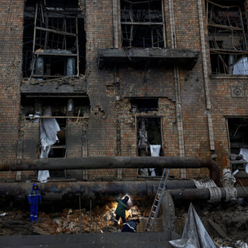 Quick End to Second Day of Russia-Ukraine Peace Talks Hints at Impasse