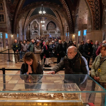 St. Francis’ Remains, Rarely Seen, Go on Display in Assisi St. Francis’ Remains, Rarely Seen, Go on Display in Assisi