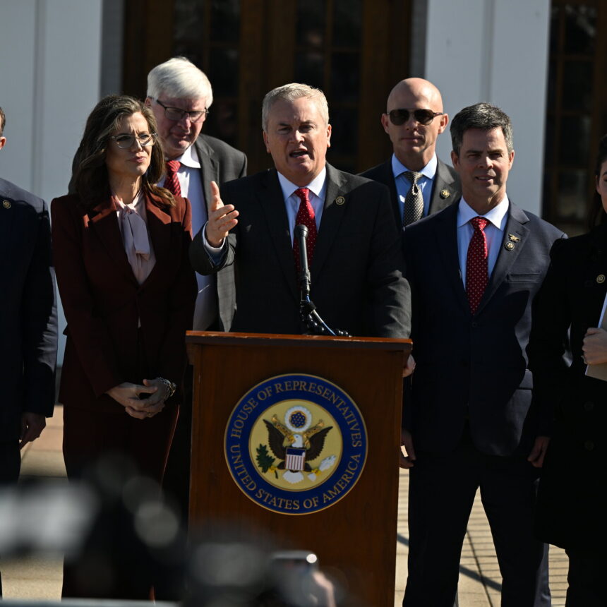 Bill Clinton Testifies He ‘Saw Nothing’ of Epstein’s Misdeeds Bill Clinton Testifies He ‘Saw Nothing’ of Epstein’s Misdeeds