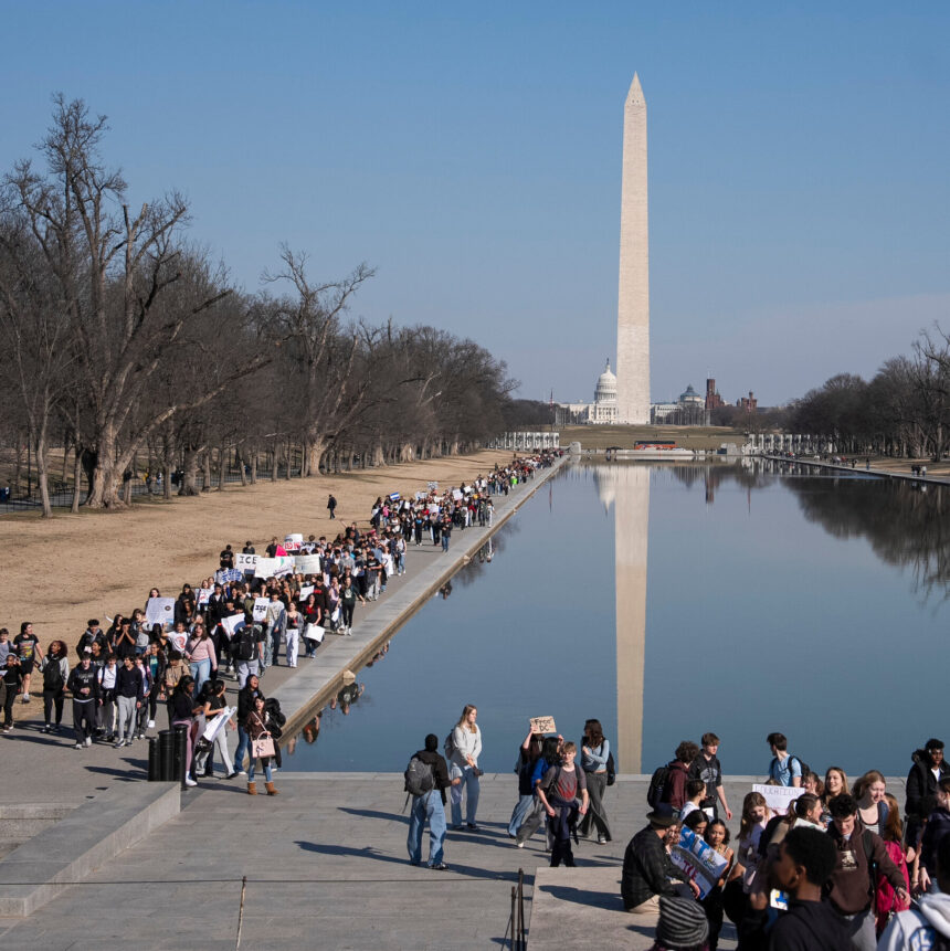 Near the White House, Hundreds of High School Students Protest ICE Near the White House, Hundreds of High School Students Protest ICE