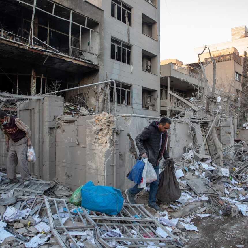 Trump Signals U.S. Is Prepared for a Long War Against Iran Trump Signals U.S. Is Prepared for a Long War Against Iran