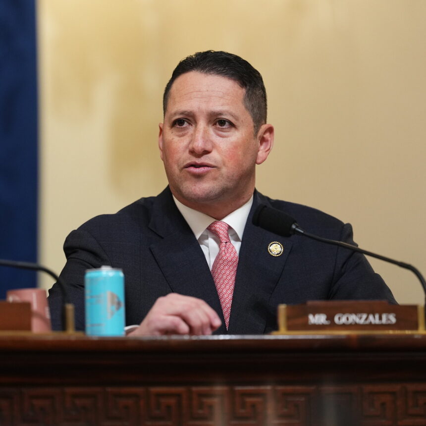 House Republicans Tell Gonzales to Quit Re-Election Campaign