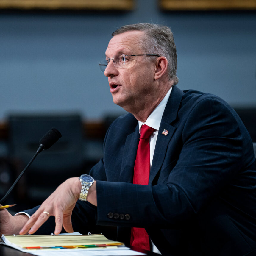 Judge Orders V.A. to Restore Union Contract With 300,000 Workers