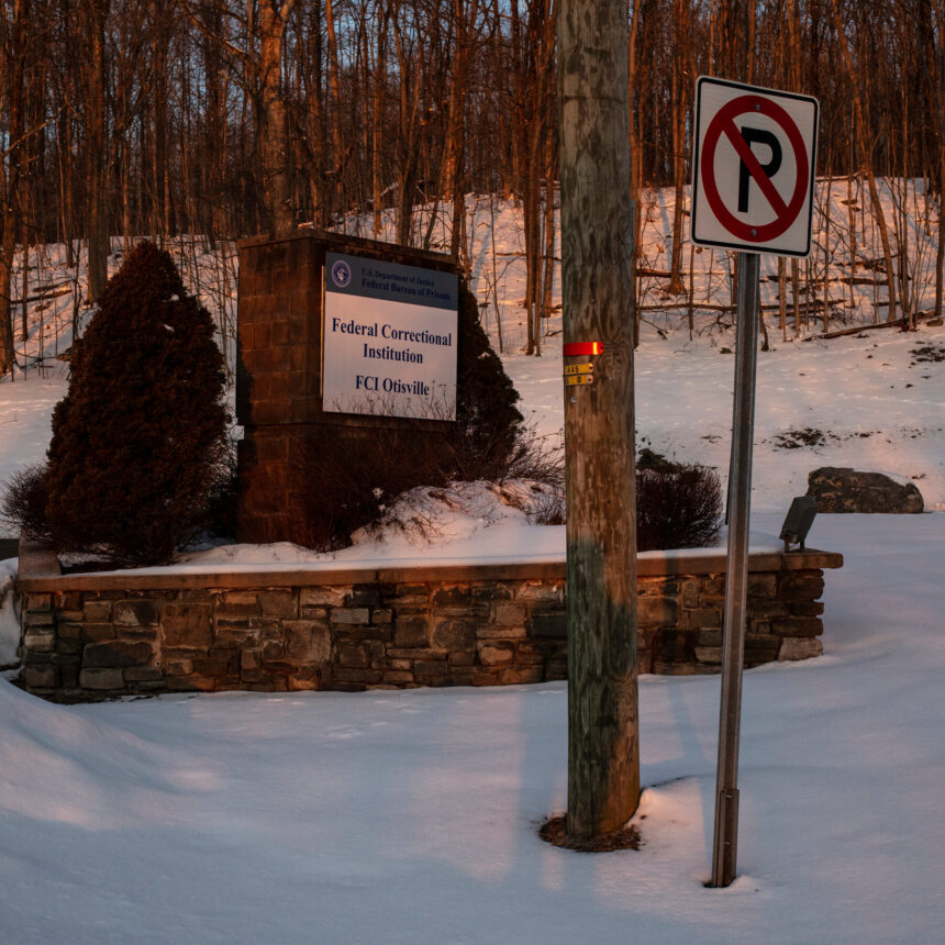 How The Times Tracks Down the Connections Behind Trump’s Pardons